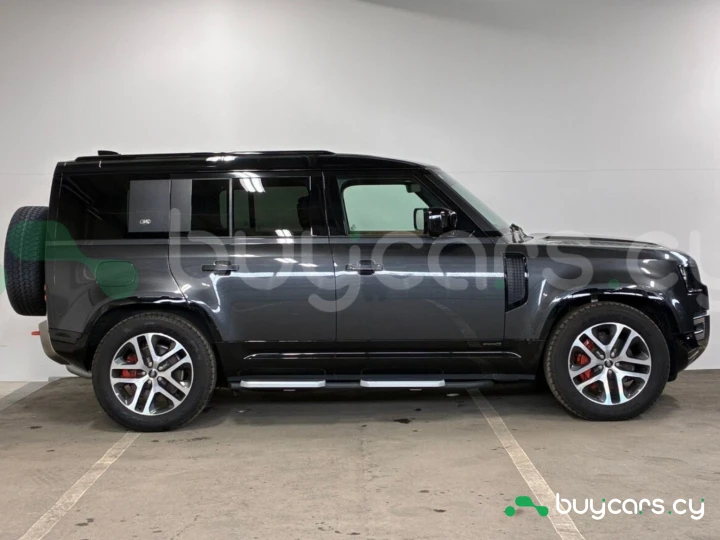 Land Rover Defender Черный