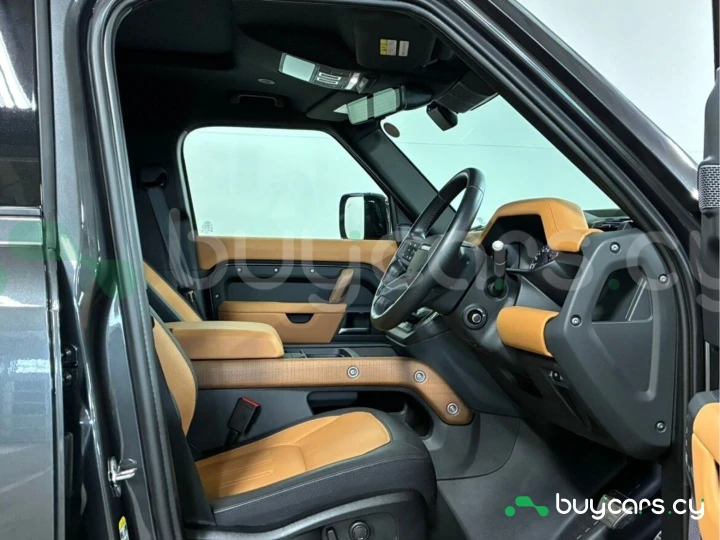 Land Rover Defender Черный