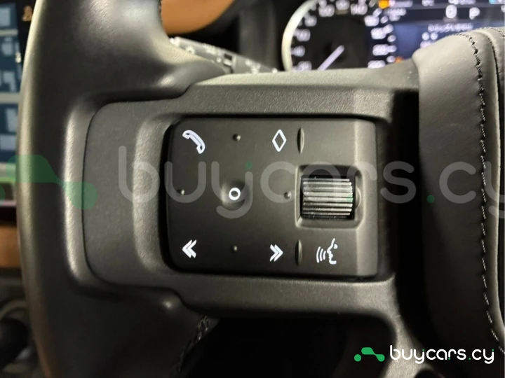 Land Rover Defender Черный