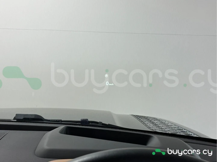 Land Rover Defender Черный