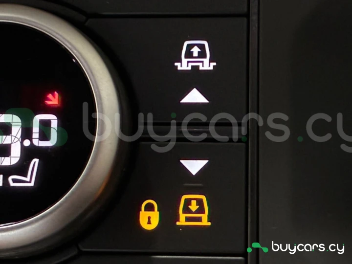 Land Rover Defender Черный