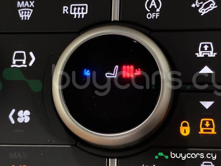 Land Rover Defender Черный