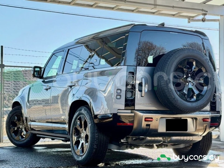 Land Rover Defender Серый