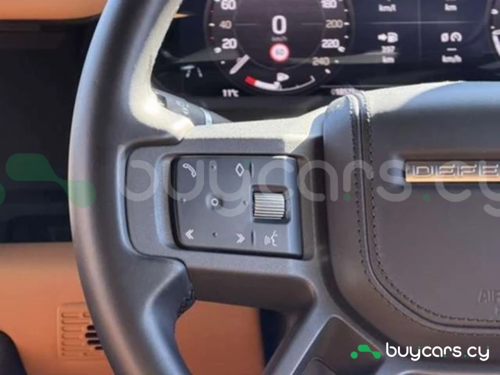 Land Rover Defender Серый