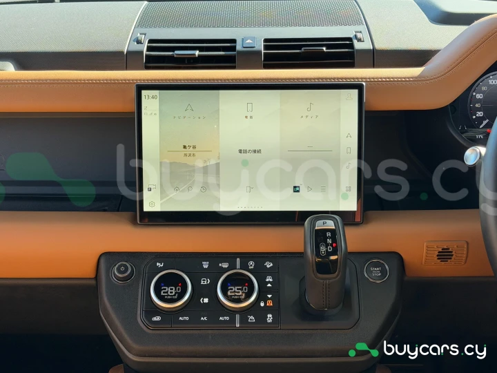 Land Rover Defender Серый