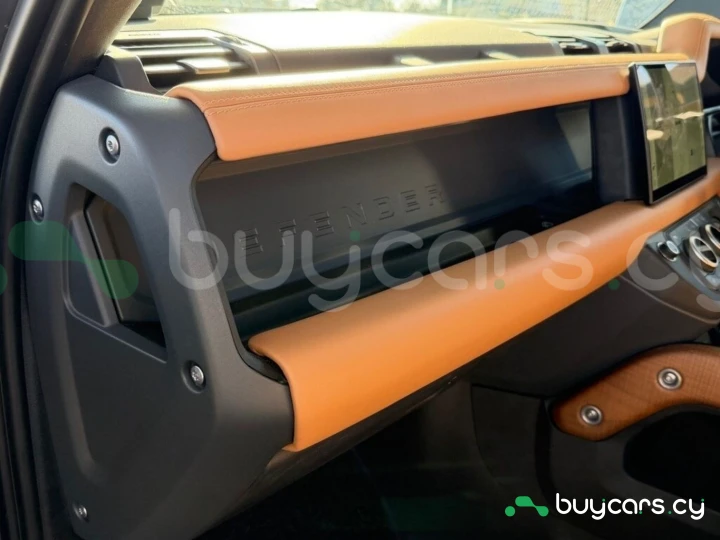 Land Rover Defender Серый