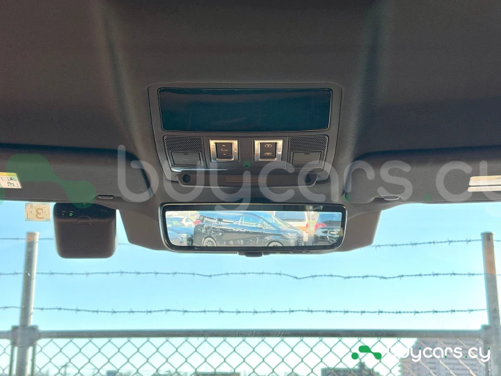 Land Rover Defender Серый