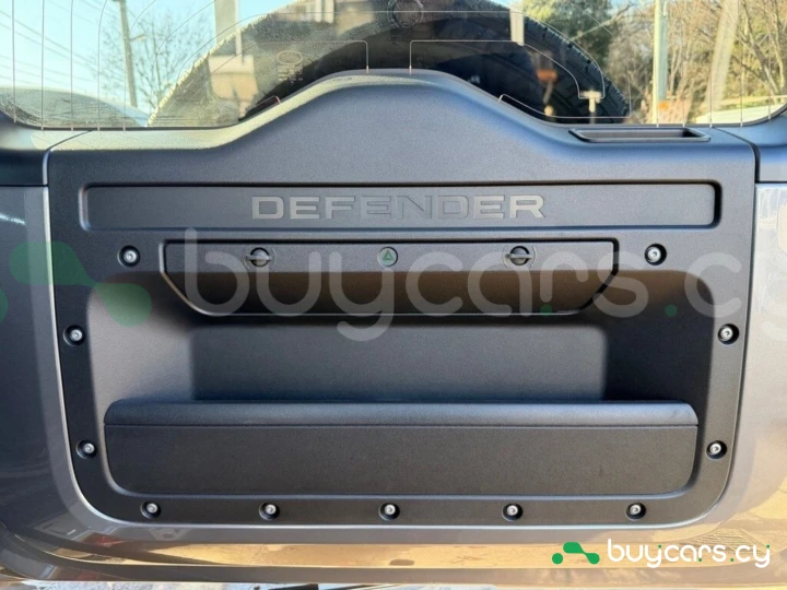 Land Rover Defender Серый