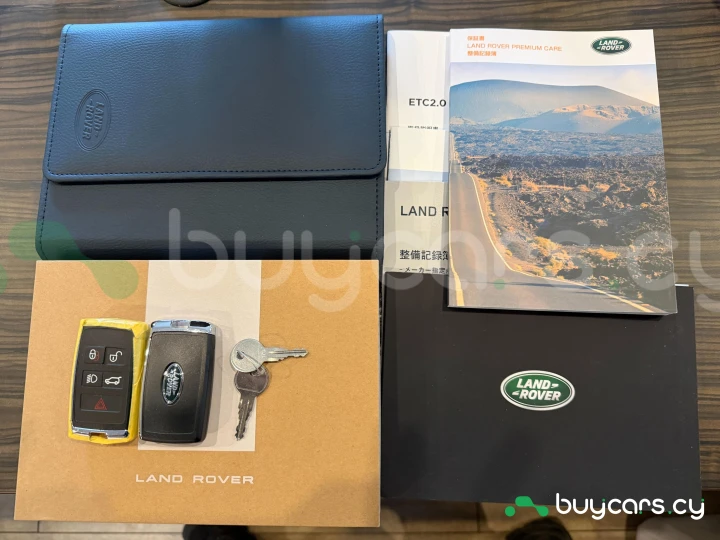 Land Rover Defender Серый