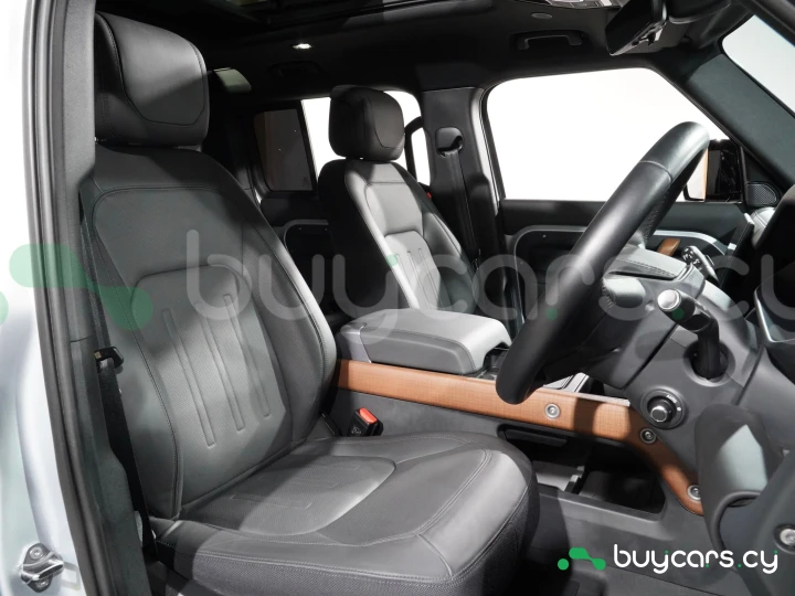 Land Rover Defender Серый