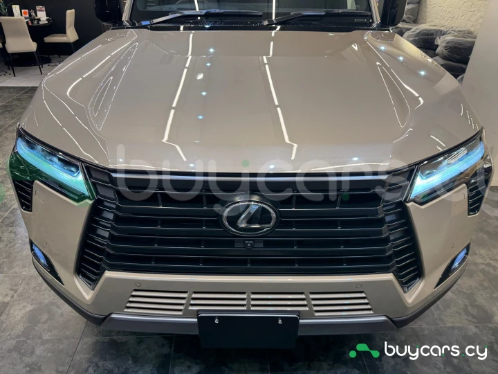 Lexus GX Белый