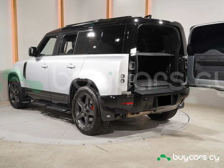 Land Rover Defender Серый