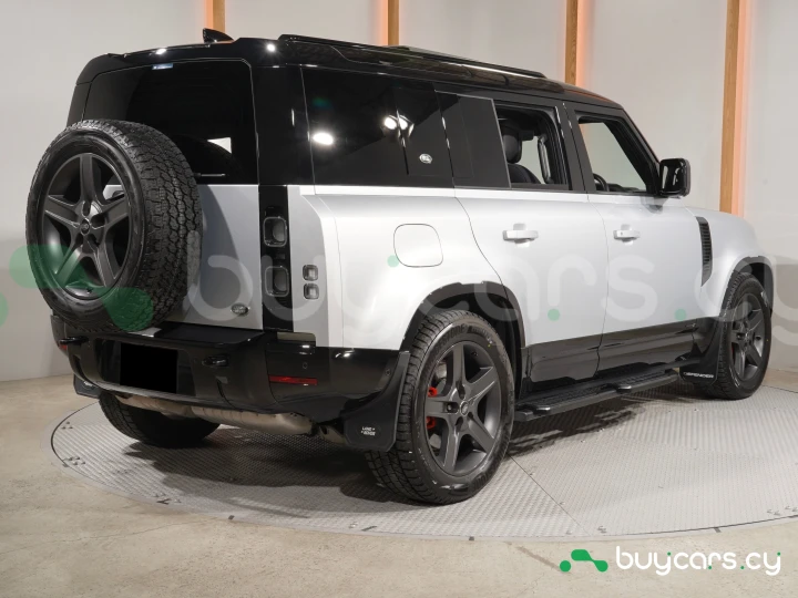 Land Rover Defender Серый