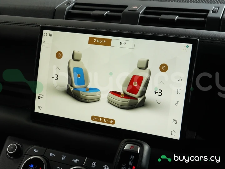 Land Rover Defender Серый