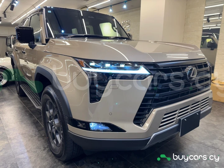 Lexus GX Белый