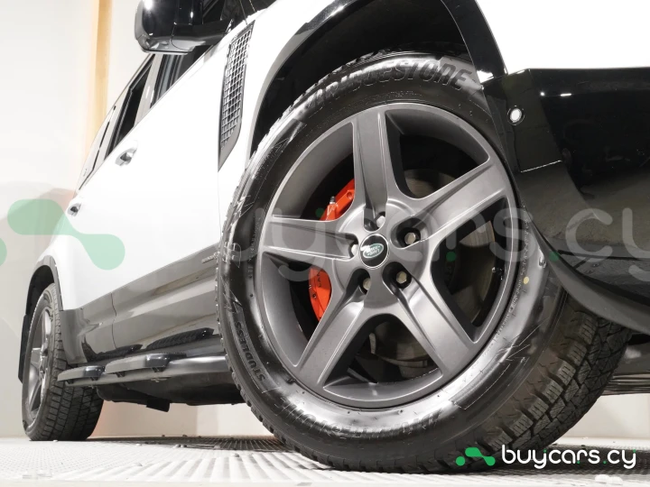 Land Rover Defender Серый