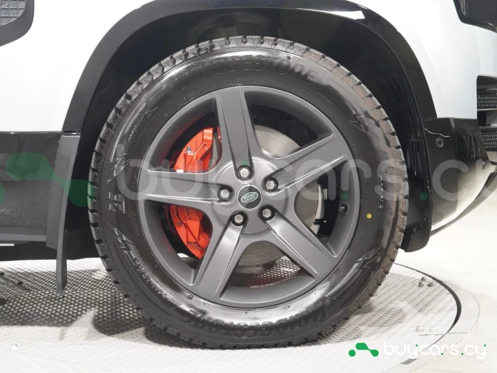 Land Rover Defender Серый