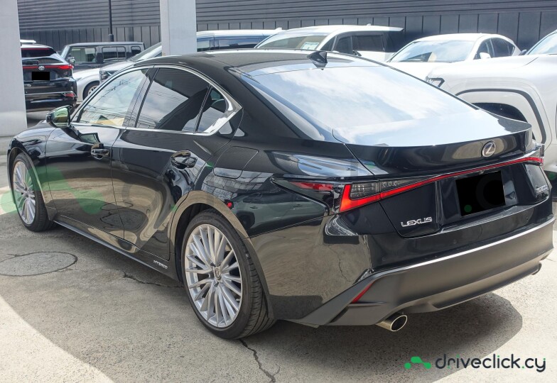 Lexus IS Black