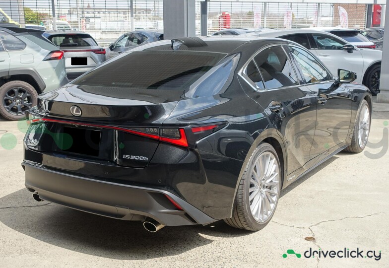 Lexus IS Black
