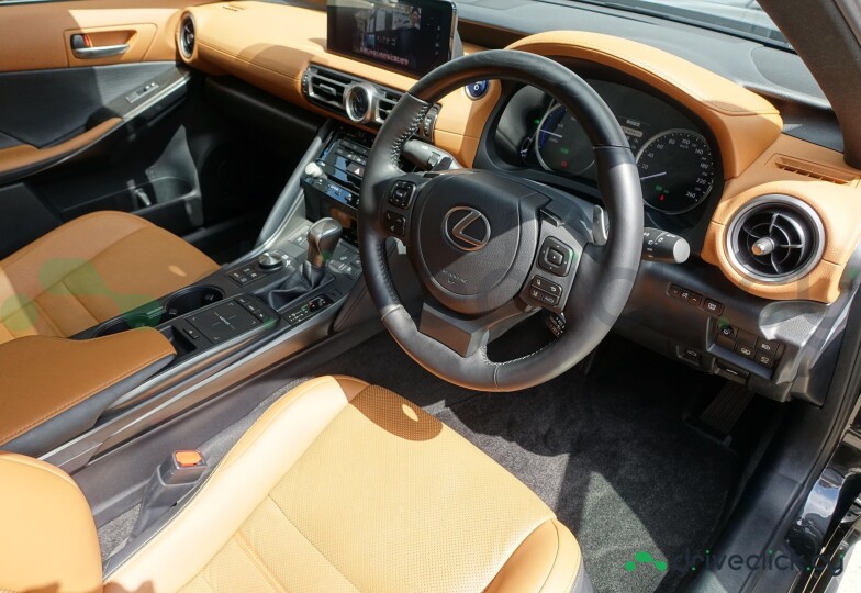 Lexus IS Black
