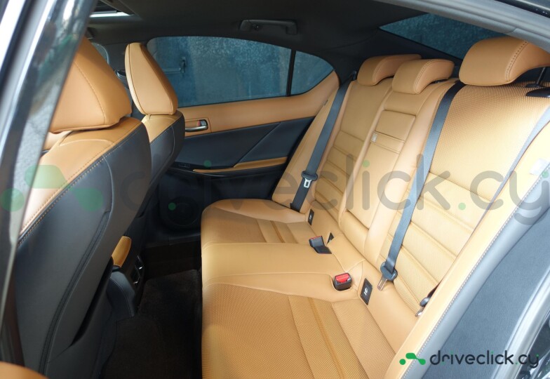 Lexus IS Black