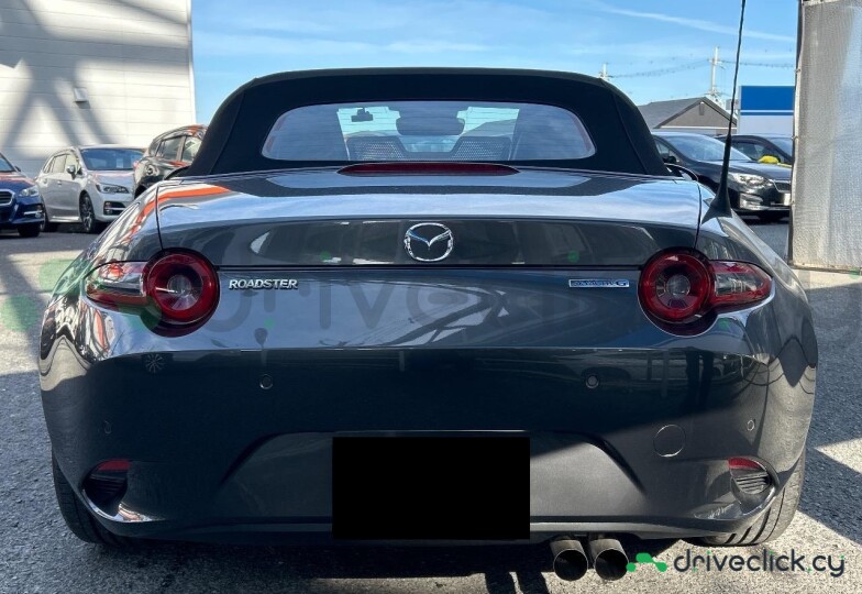 Mazda Roadster Grey