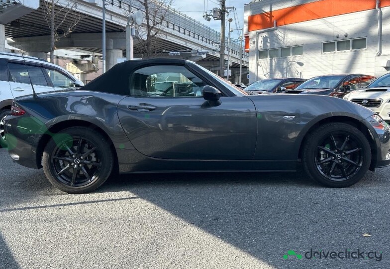 Mazda Roadster Grey