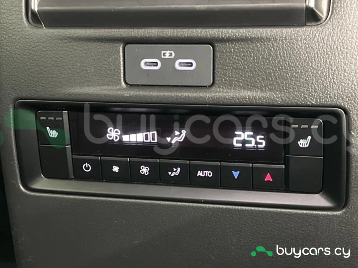 Mazda CX-80 Темно-красный