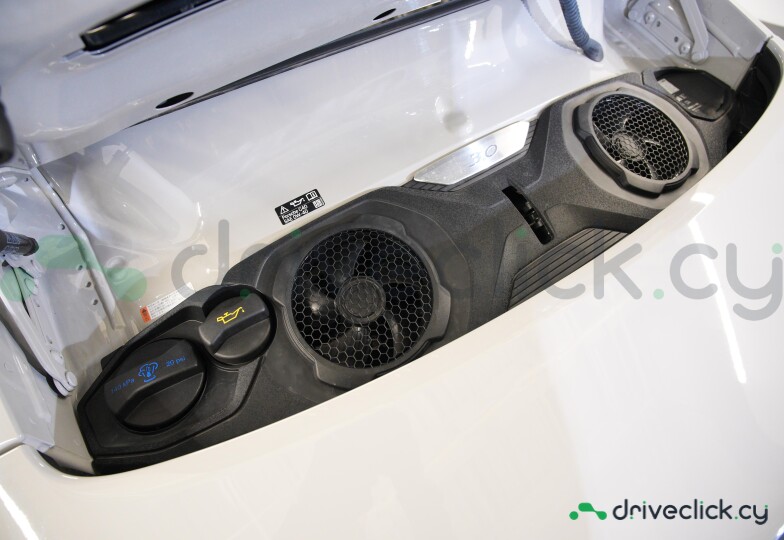 Porsche 911 White