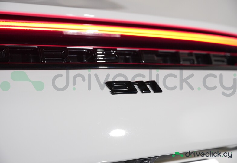 Porsche 911 White