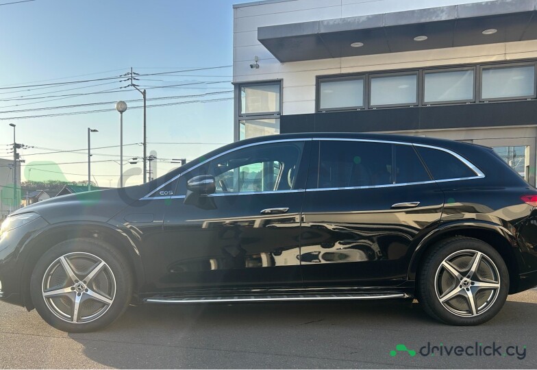 Mercedes EQS Black