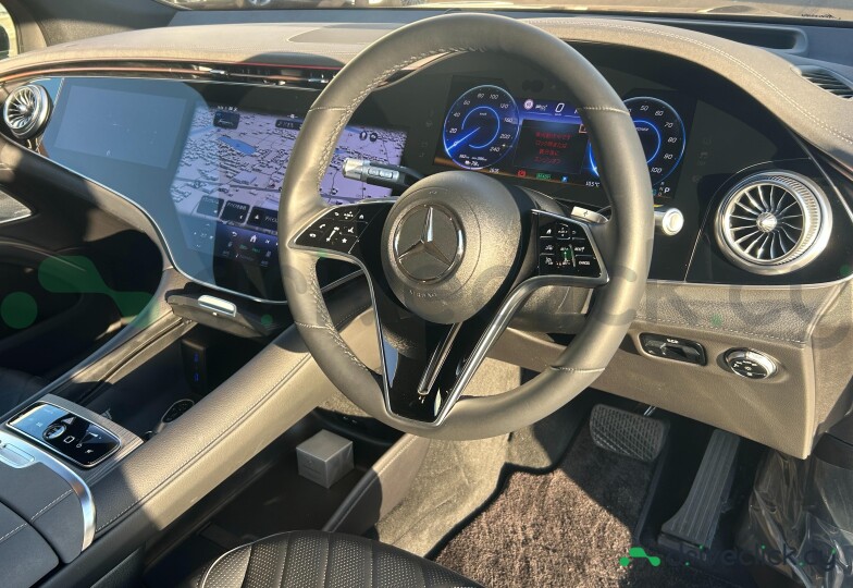 Mercedes EQS Black