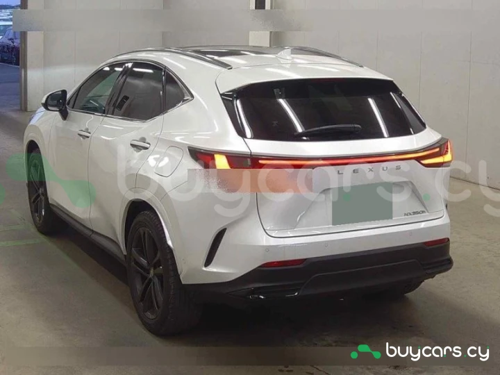Lexus NX Белый