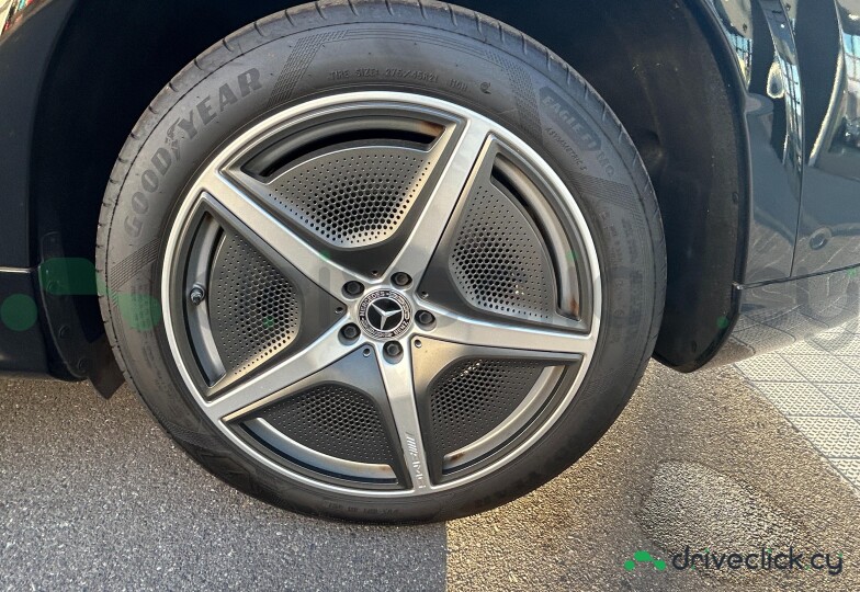 Mercedes EQS Black