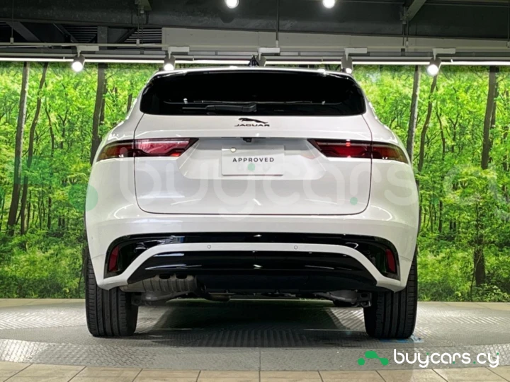 Jaguar F-Pace Белый