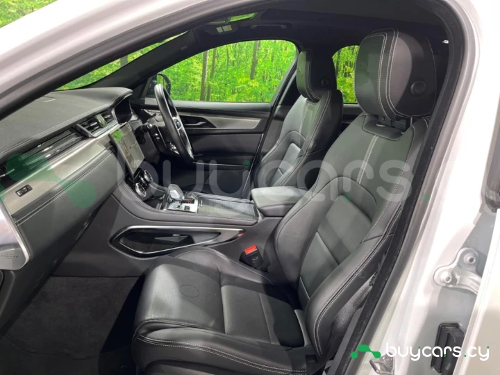 Jaguar F-Pace Белый