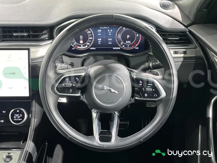 Jaguar F-Pace Белый