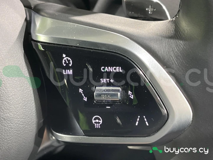 Jaguar F-Pace Белый