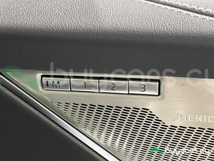 Jaguar F-Pace Белый