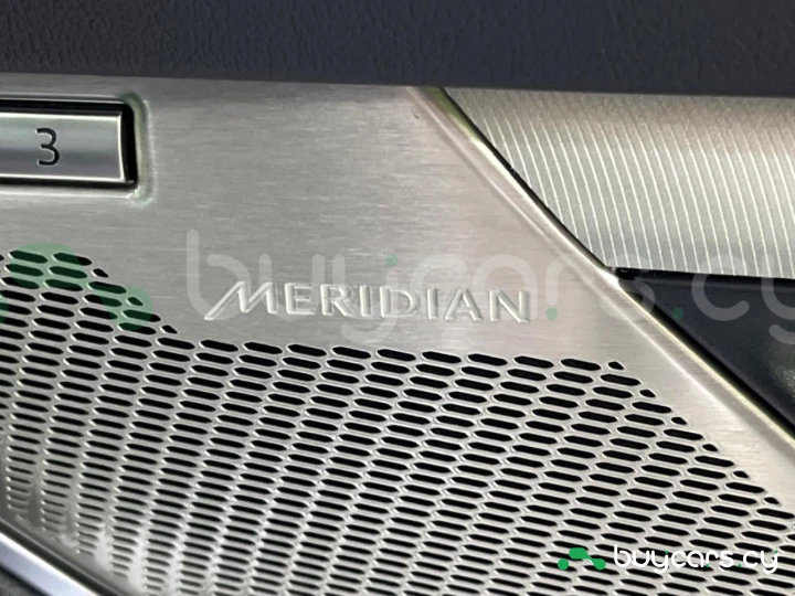 Jaguar F-Pace Белый