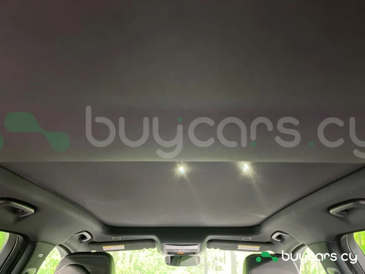 Jaguar F-Pace Белый