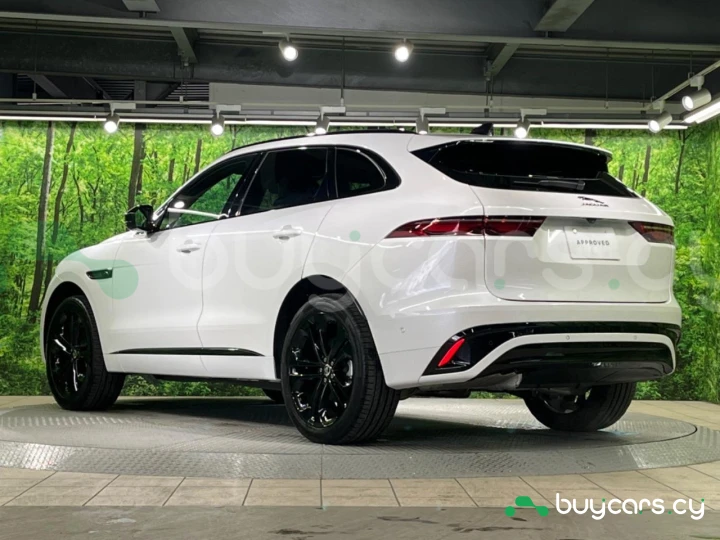 Jaguar F-Pace Белый