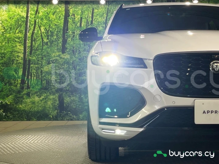 Jaguar F-Pace Белый