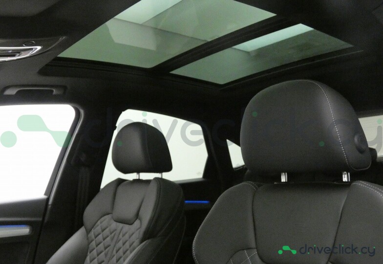 Audi Q5 Sportback Синий
