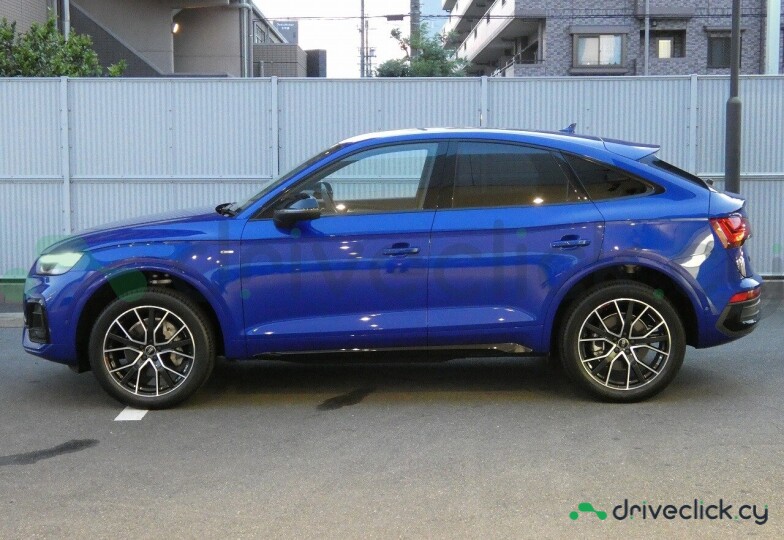Audi Q5 Sportback Синий