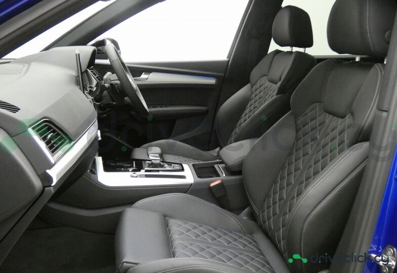 Audi Q5 Sportback Синий