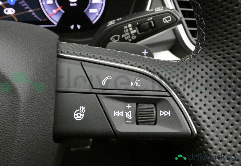 Audi Q5 Sportback Синий