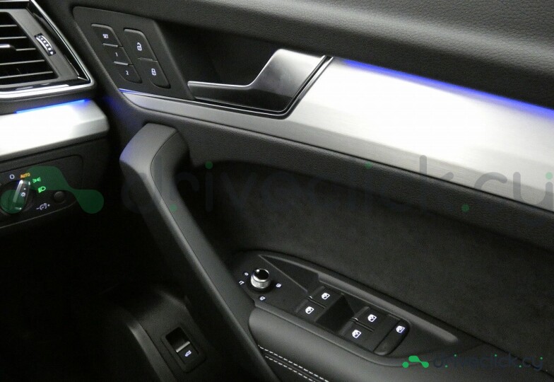 Audi Q5 Sportback Синий