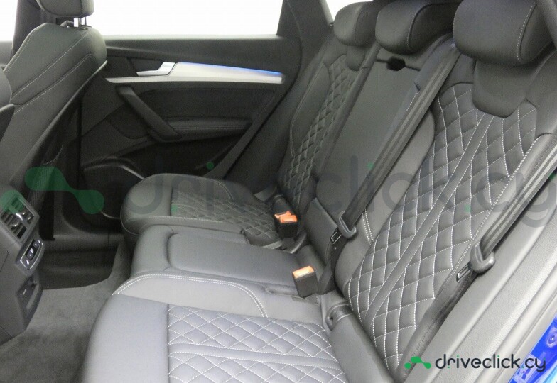 Audi Q5 Sportback Синий