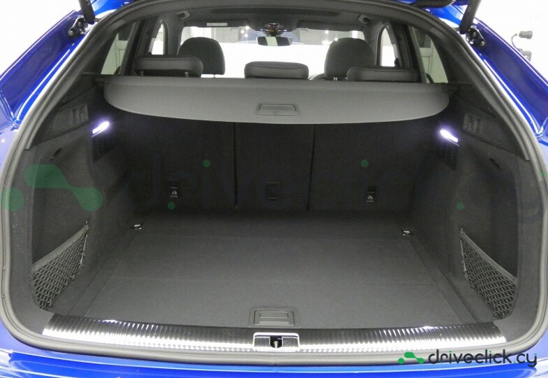 Audi Q5 Sportback Синий